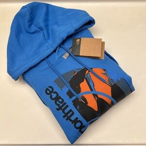 The North Face Men’s Hoodie Pullover